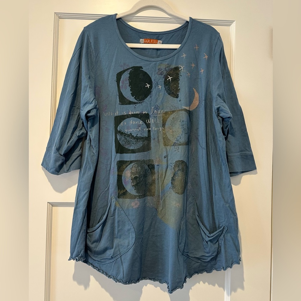 Blue Fish Artist Pocket Top in Blue Bird